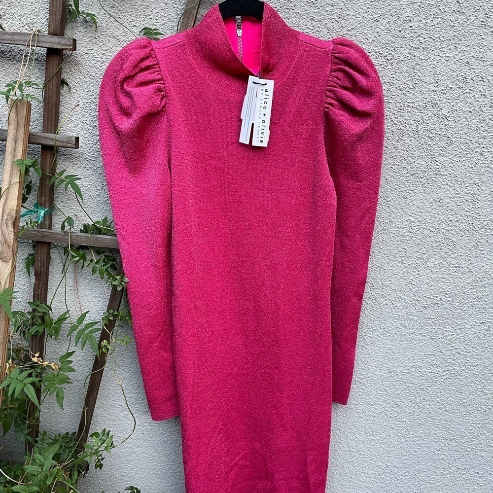 Alice & Olivia Issa Puff Sleeve Dress in Wild Pink Metallic New With Tags! - Picture 4 of 10
